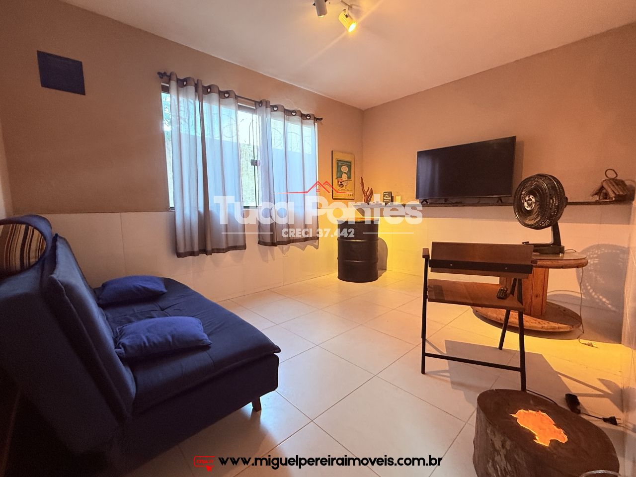 Charmosa casa com arquitetura moderna - 700 mts do Lago de Javary | Código:C51