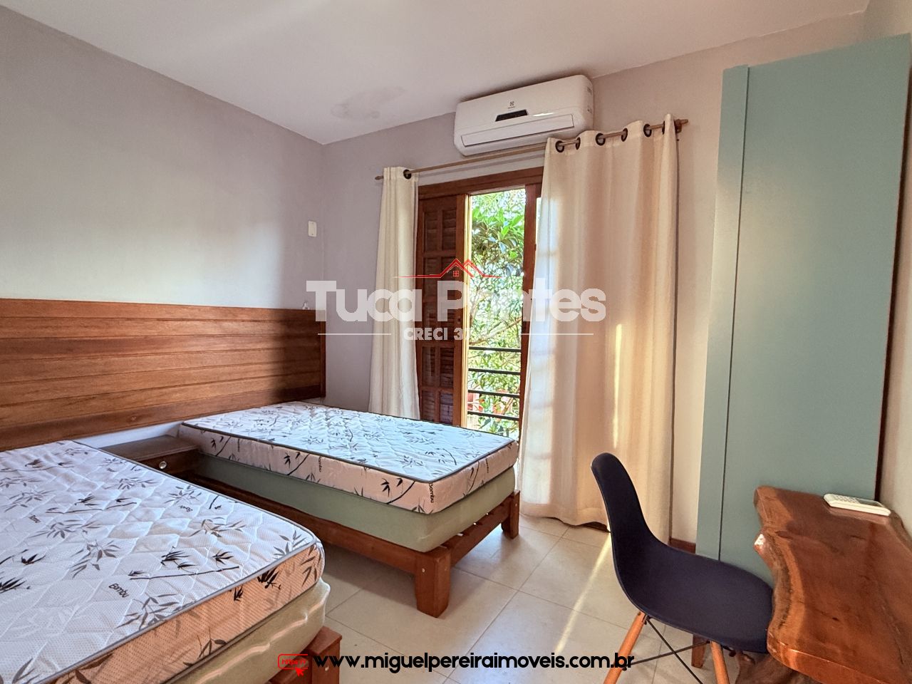 Charmosa casa com arquitetura moderna - 700 mts do Lago de Javary | Código:C51