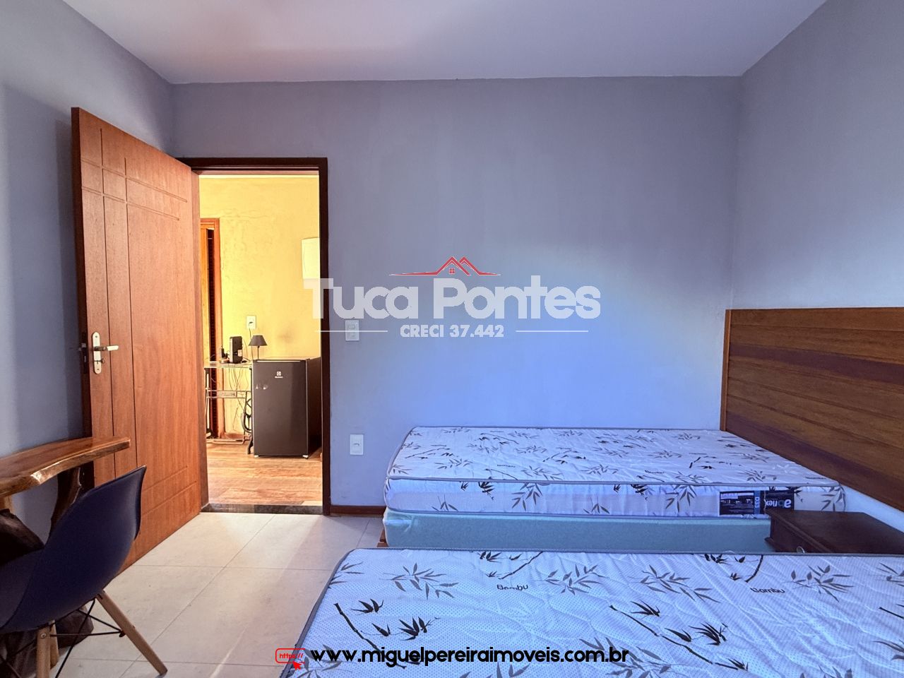 Charmosa casa com arquitetura moderna - 700 mts do Lago de Javary | Código:C51