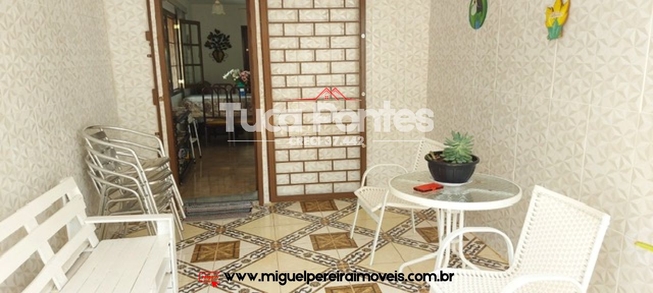 Casa com linda vista - Em rua tranquila | Código:C59