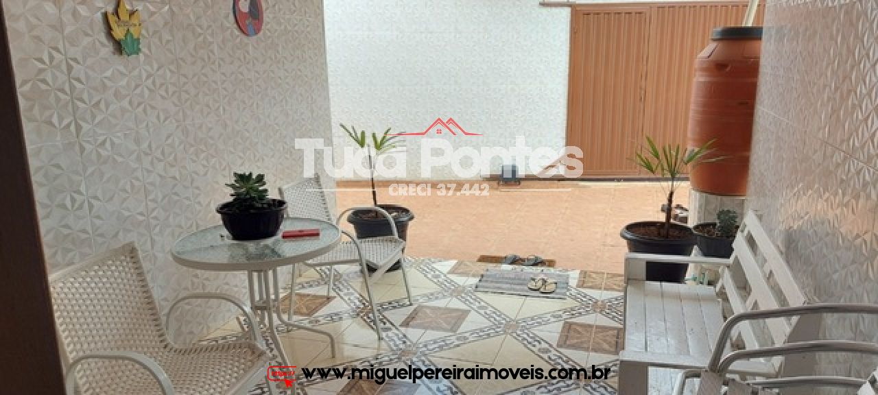 Casa com linda vista - Em rua tranquila | Código:C59