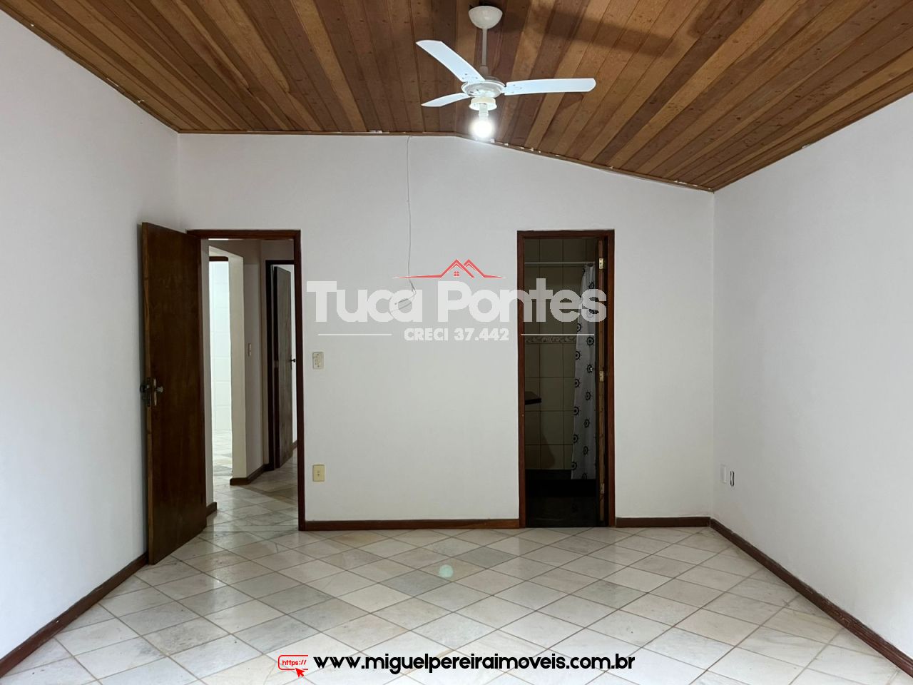 Terreno plano e murado  - Localização espetacular | Código:L2