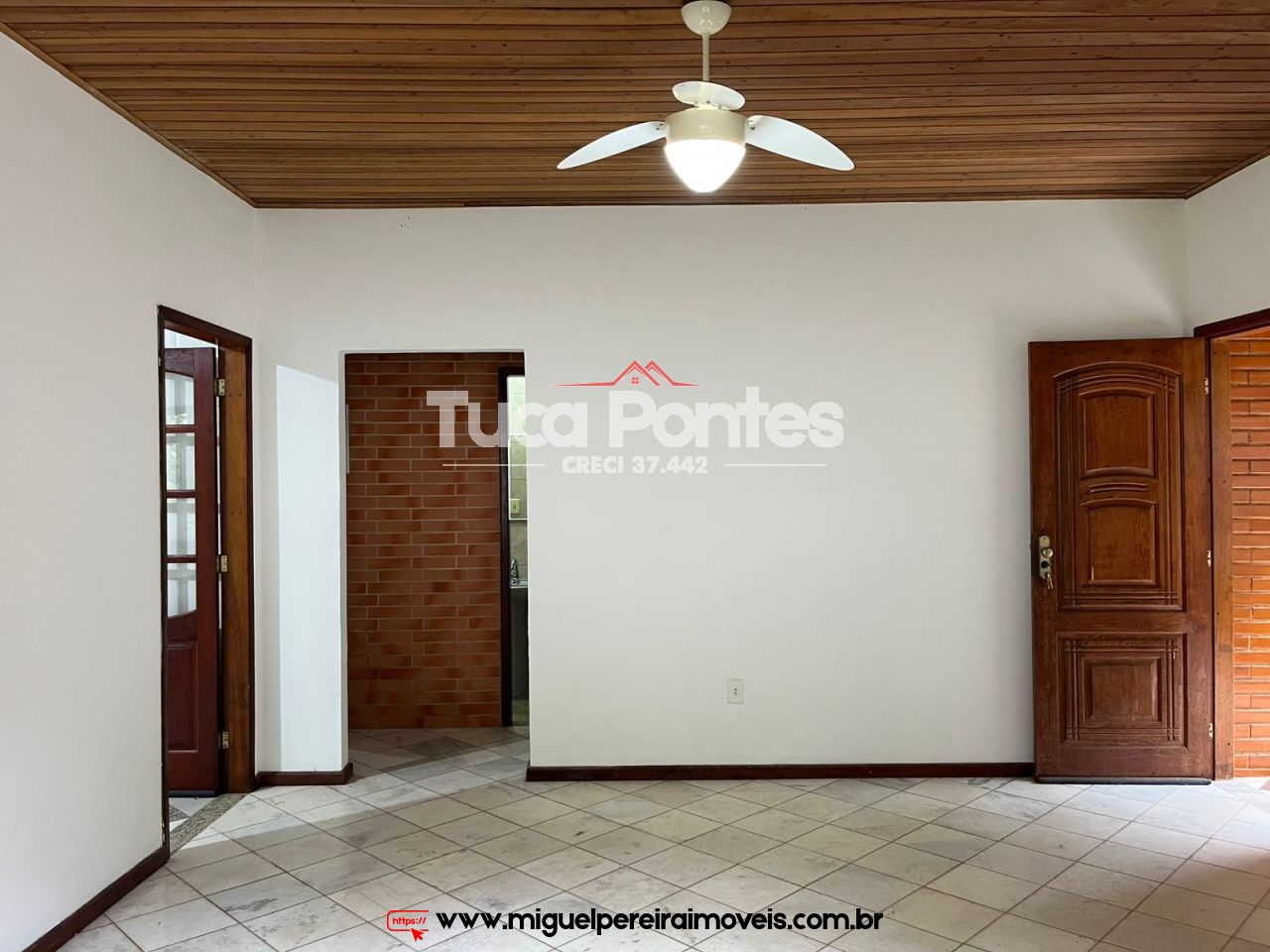 Terreno plano e murado  - Localização espetacular | Código:L2