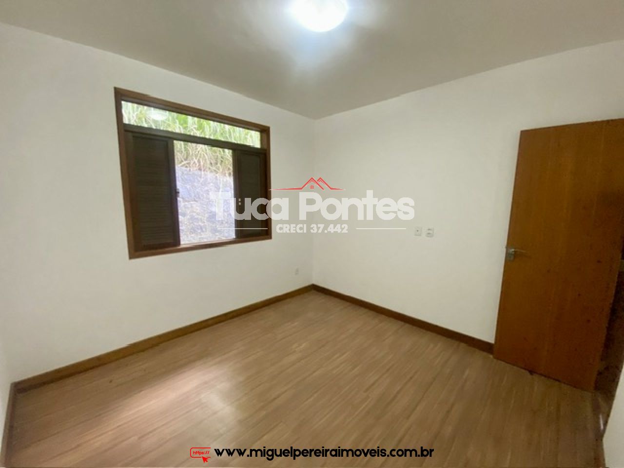 Casa nova e terrea - Com pé direito alto  | Código:C64