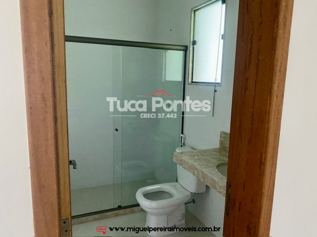 Casa nova e terrea - Com pé direito alto  | Código:C64