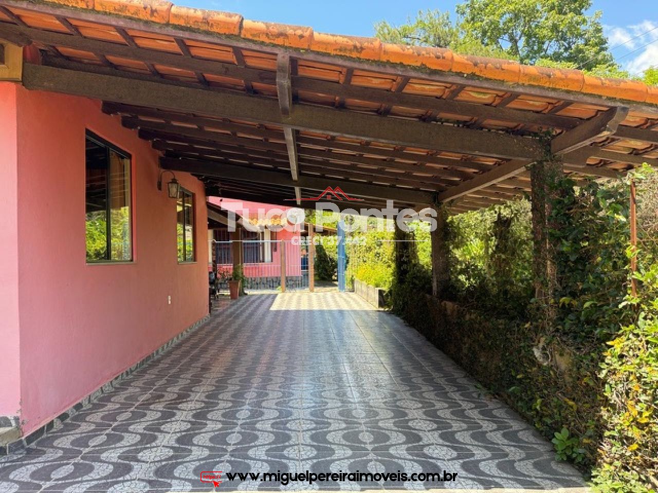 Super aconchegante  - Casa com anexos e piscina | Código:C61