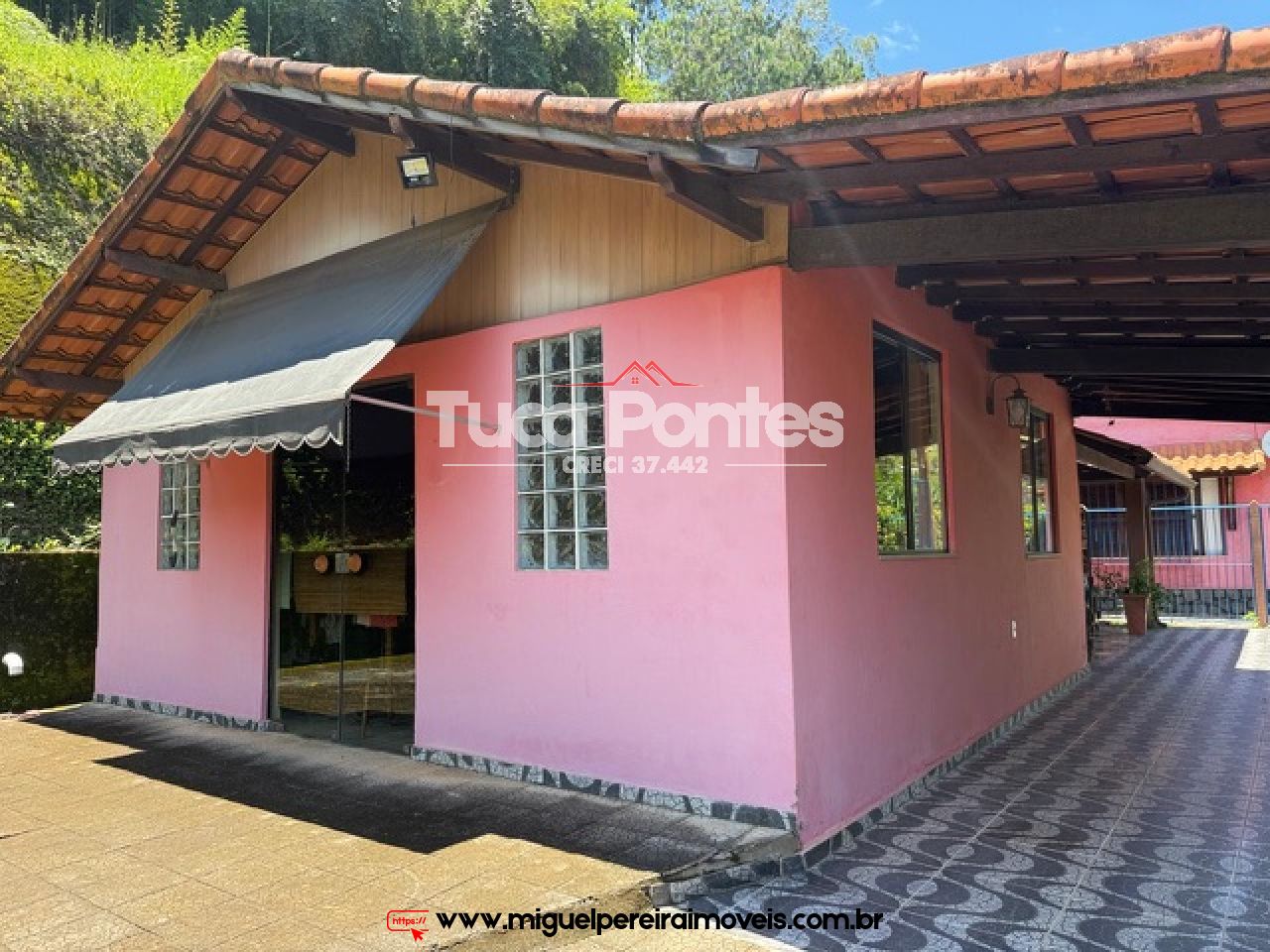 Super aconchegante  - Casa com anexos e piscina | Código:C61