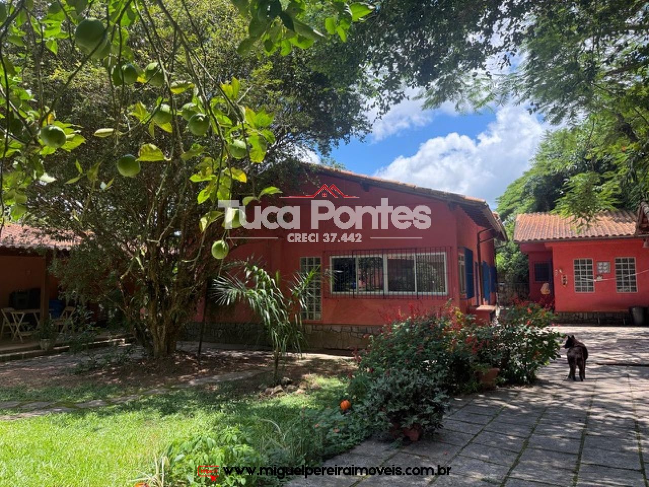 Super aconchegante  - Casa com anexos e piscina | Código:C61