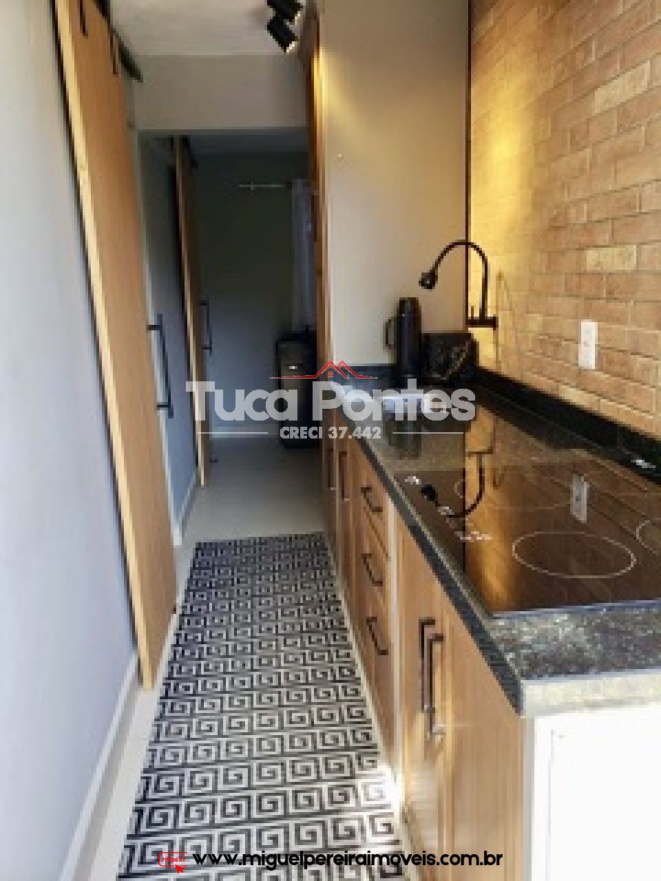 Com 2 suites e mais 4 quartos  - Casa e Loja - Oportunidade | Código:C87