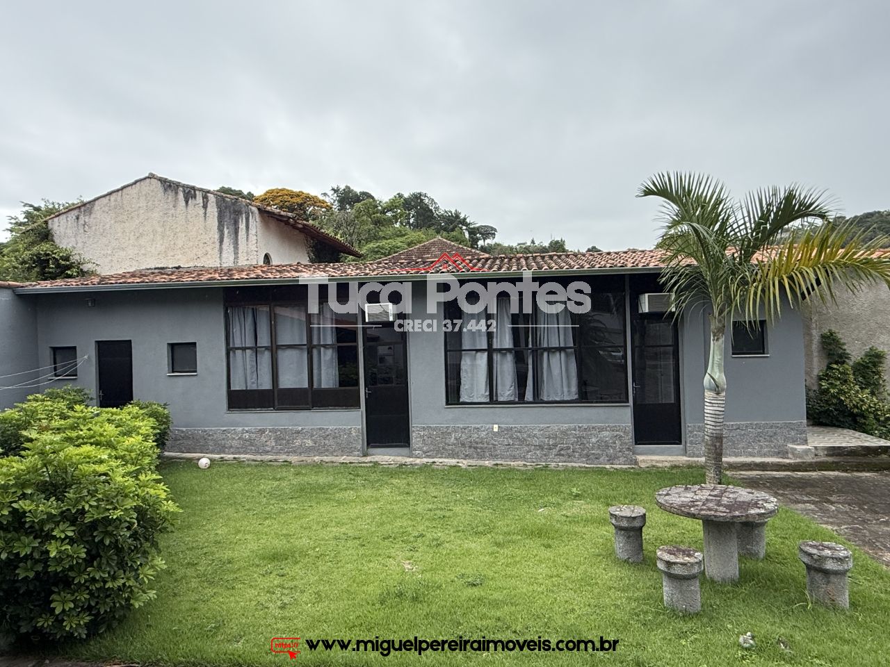 Com 2 suites e mais 4 quartos  - Casa e Loja - Oportunidade | Código:C73