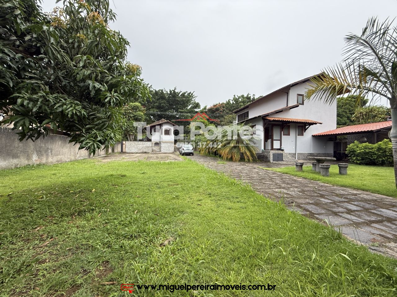 Com 2 suites e mais 4 quartos  - Casa e Loja - Oportunidade | Código:C73