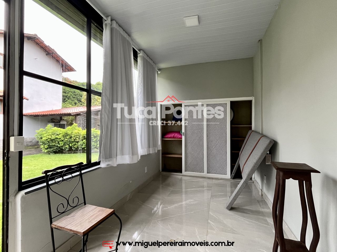 Com 2 suites e mais 4 quartos  - Casa e Loja - Oportunidade | Código:C73