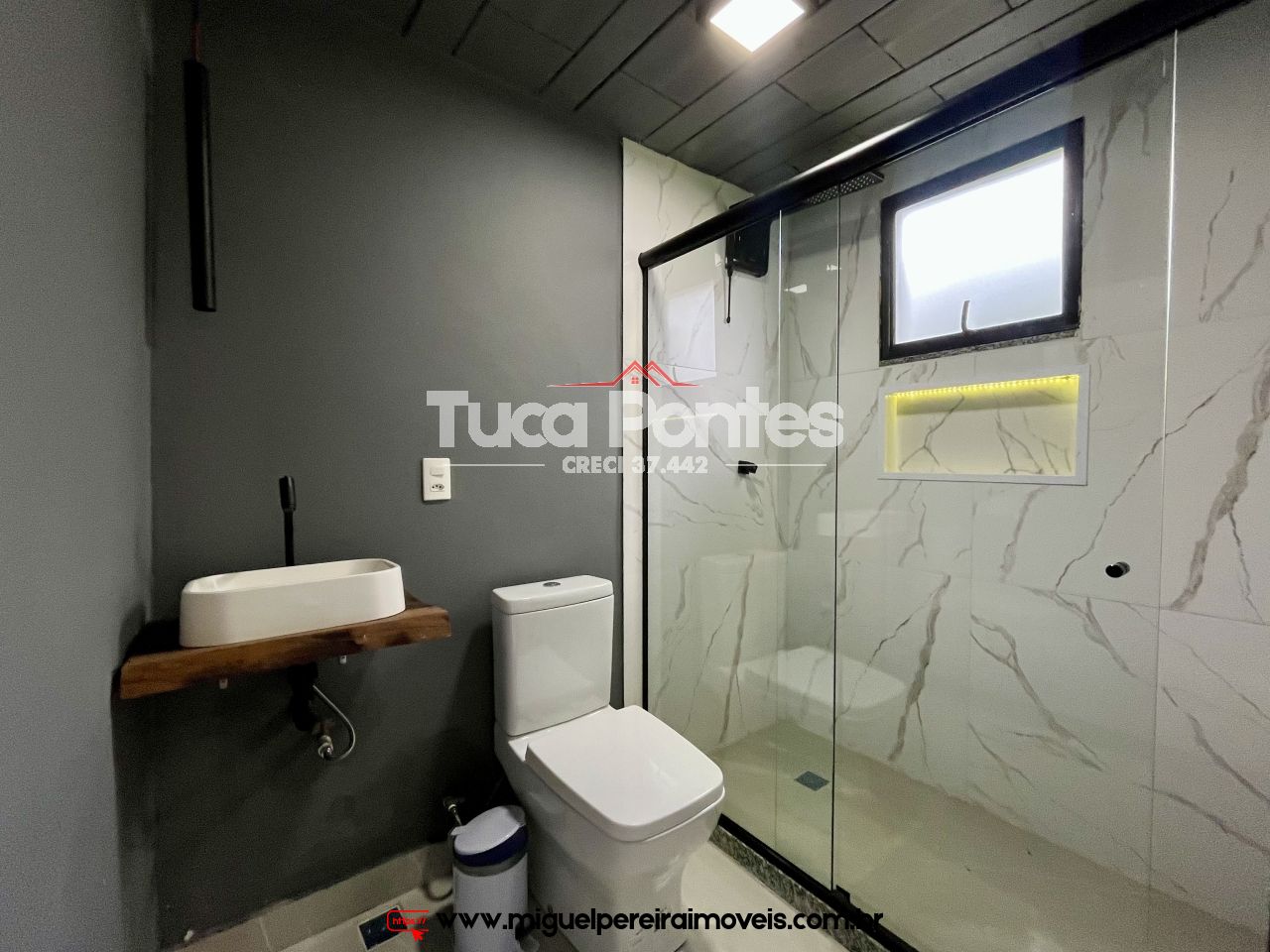 Com 2 suites e mais 4 quartos  - Casa e Loja - Oportunidade | Código:C73