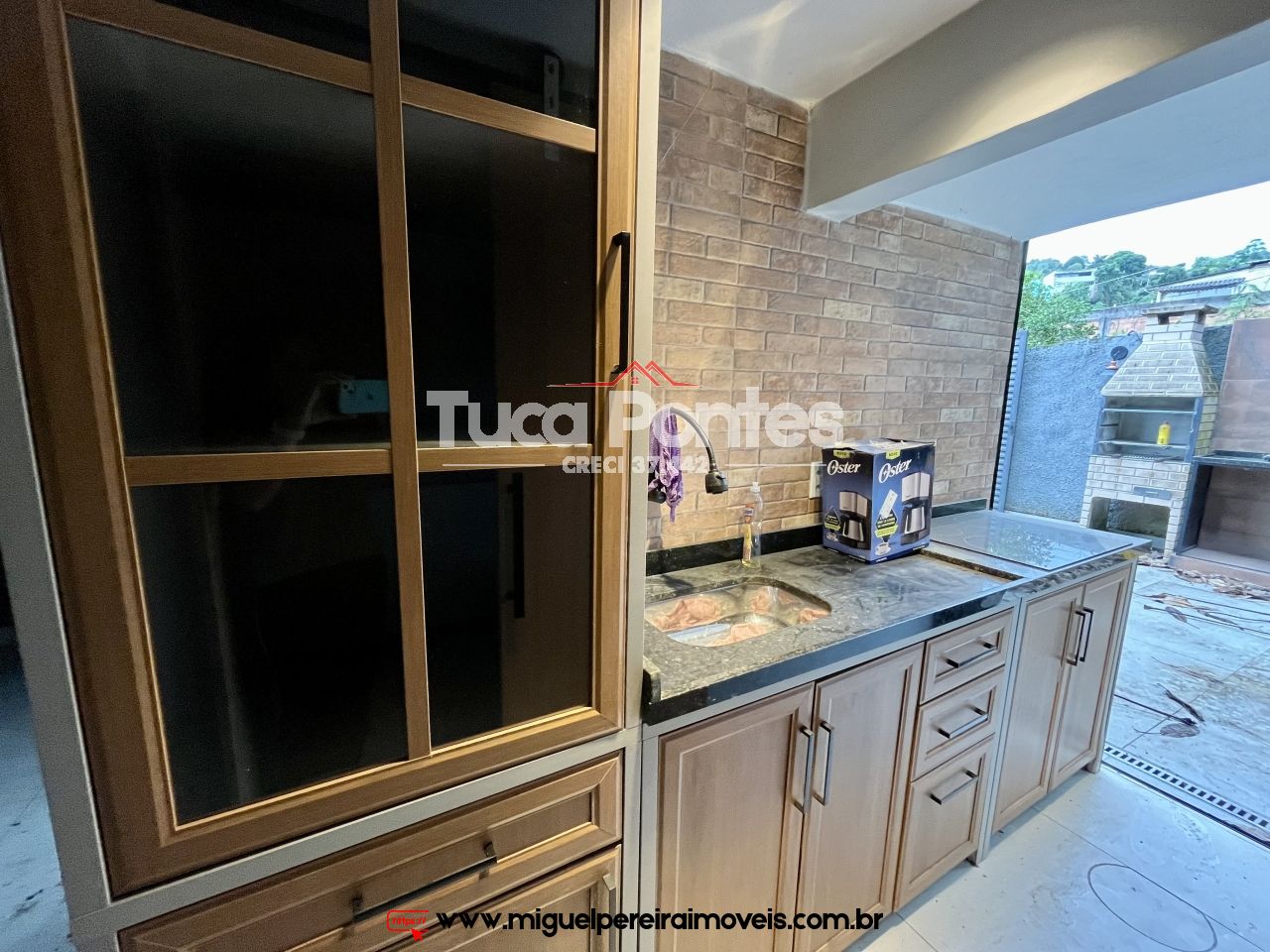 Com 2 suites e mais 4 quartos  - Casa e Loja - Oportunidade | Código:C73