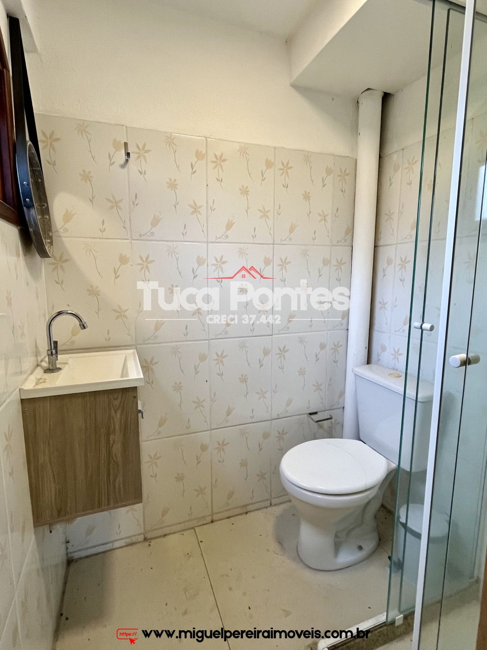 Com 2 suites e mais 4 quartos  - Casa e Loja - Oportunidade | Código:C73