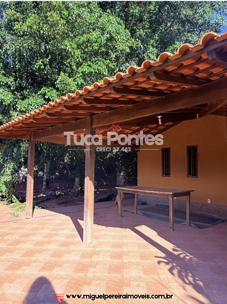 Em condomínio alto padrão  - Casa e anexo  | Código:C69