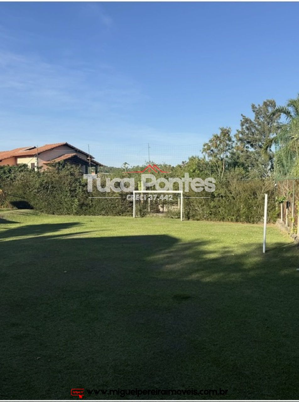 Em condomínio alto padrão  - Casa e anexo  | Código:C69