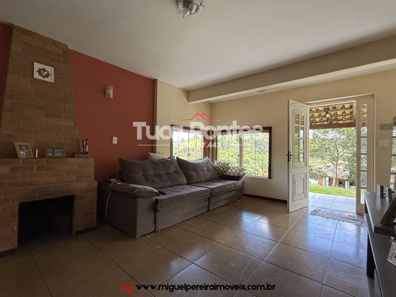 Espaçoso imóvel a venda - Menos de 1Km do Lago de Javary | Código:C55