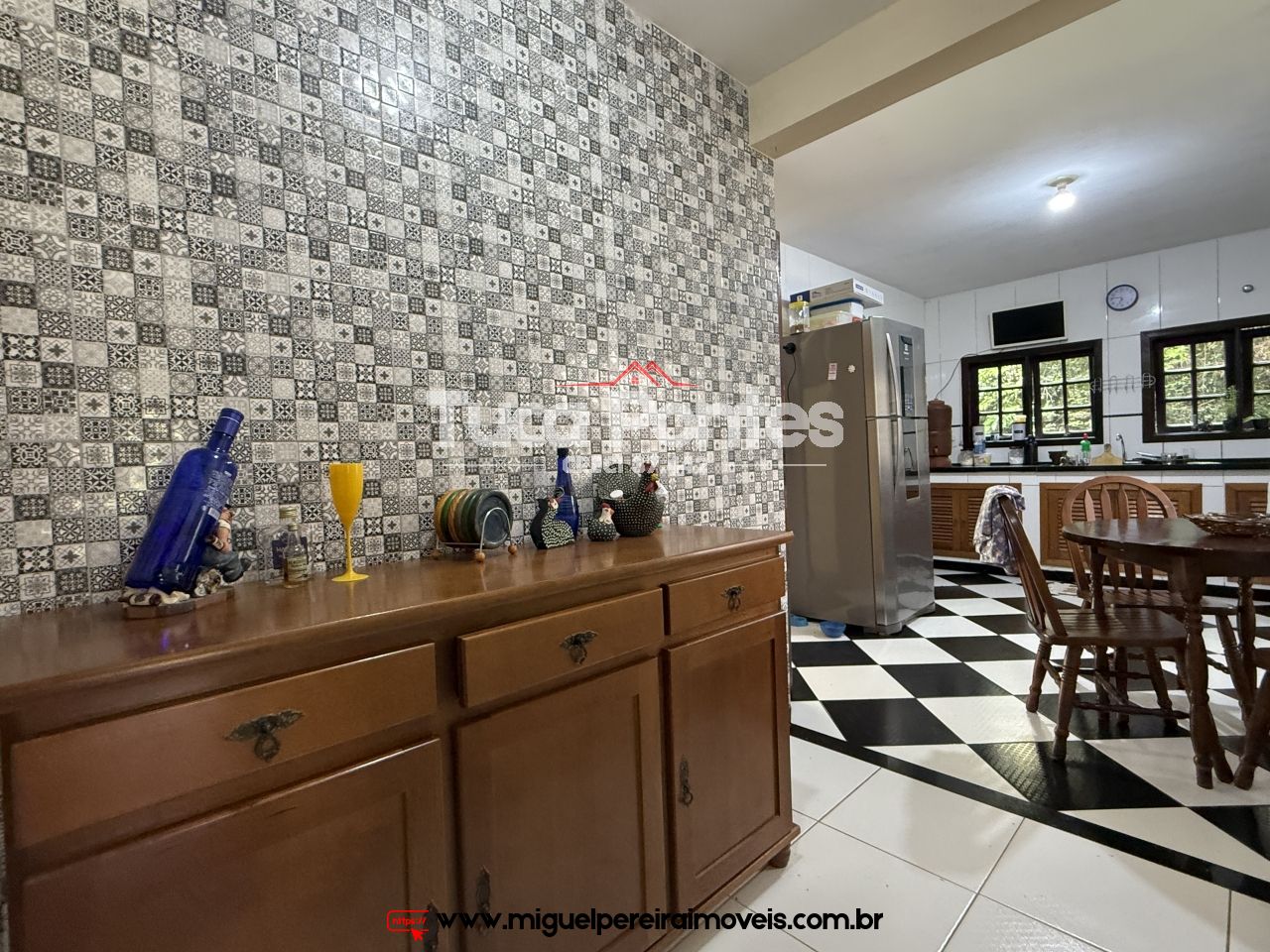 Espaçoso imóvel a venda - Menos de 1Km do Lago de Javary | Código:C55