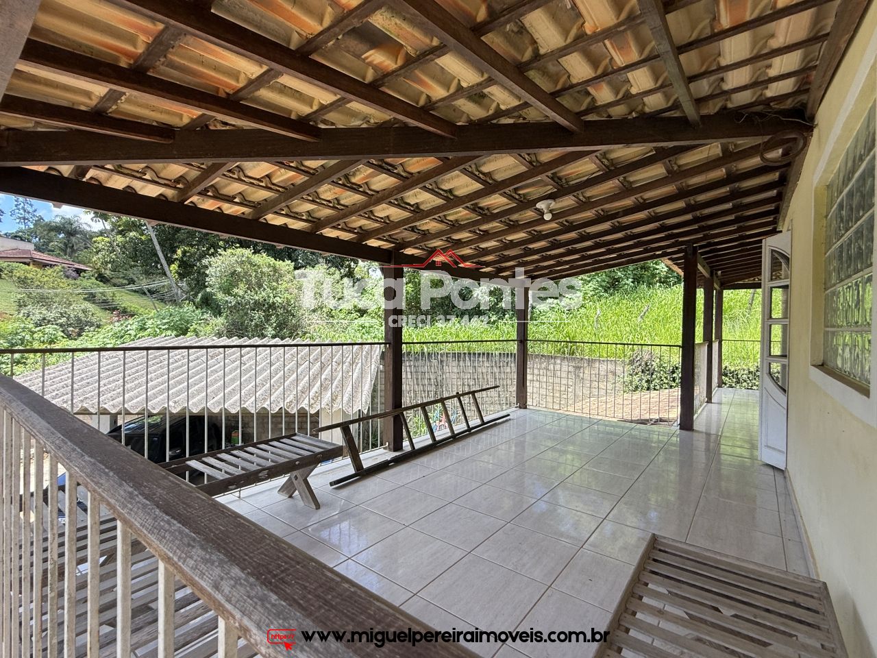 Espaçoso imóvel a venda - Menos de 1Km do Lago de Javary | Código:C55