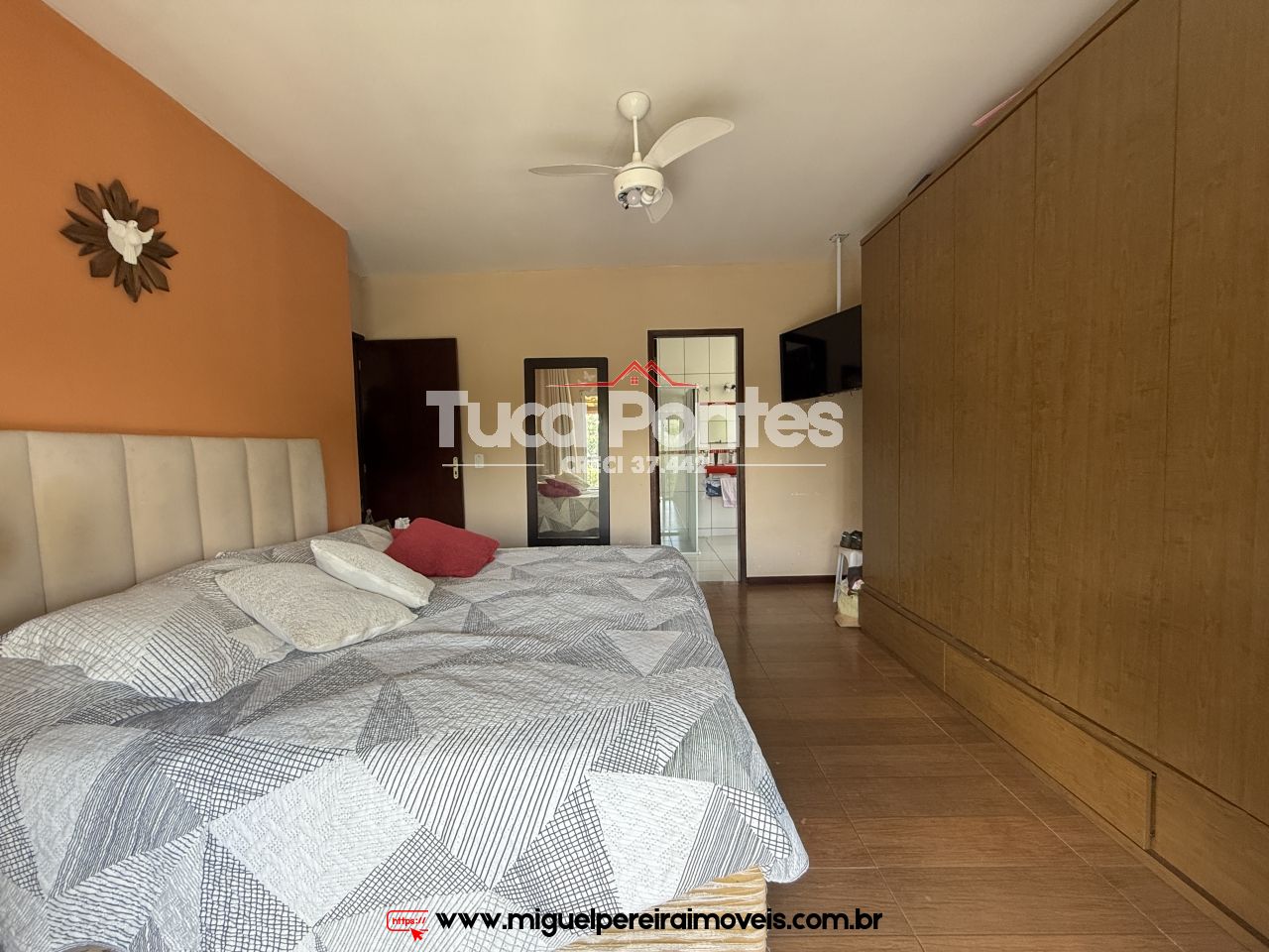 Espaçoso imóvel a venda - Menos de 1Km do Lago de Javary | Código:C55