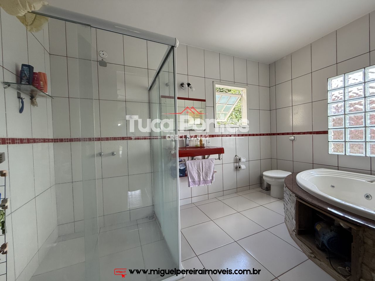 Espaçoso imóvel a venda - Menos de 1Km do Lago de Javary | Código:C55