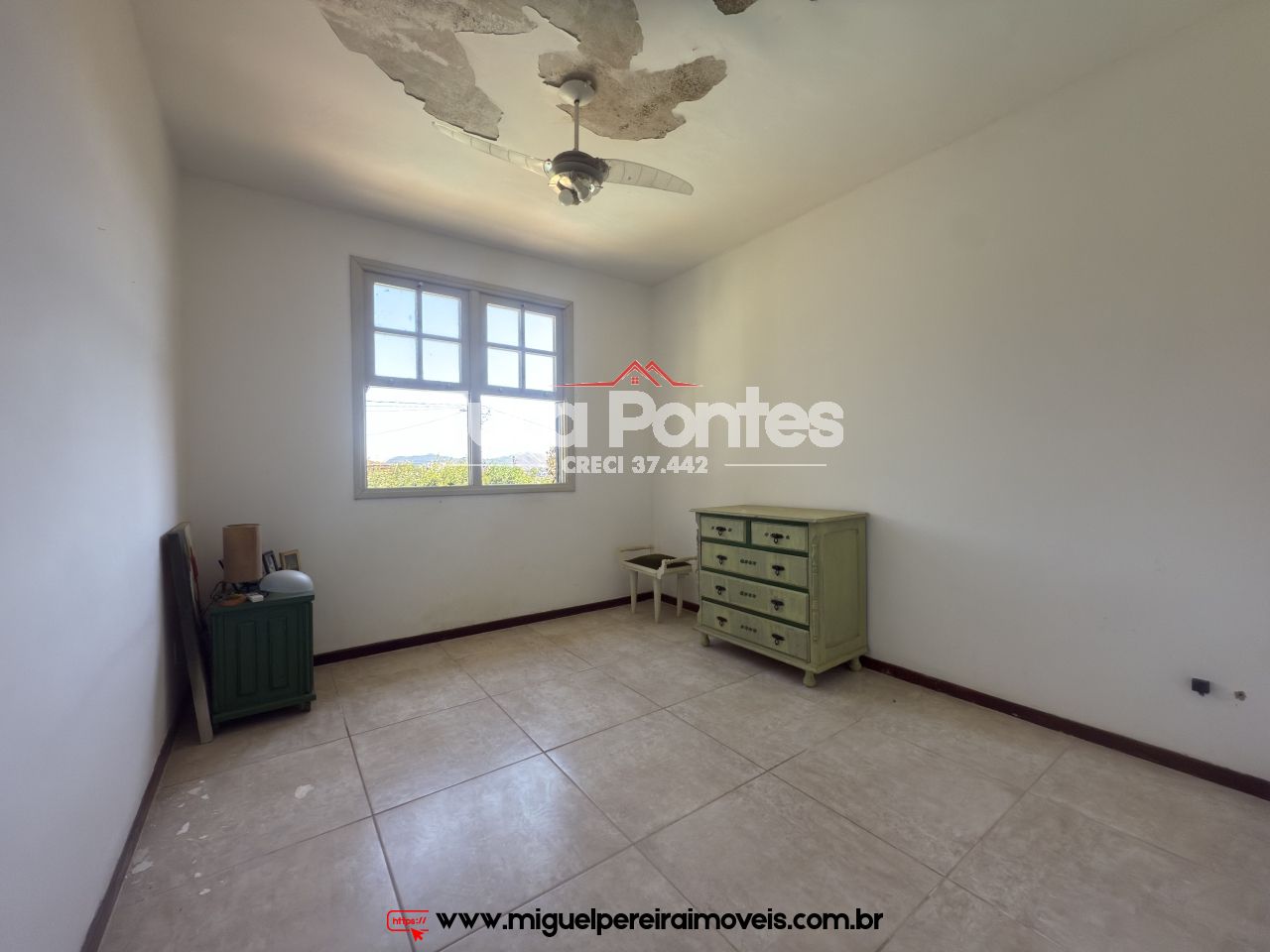 Rua residencial e nobre - Casa de serra | Código:C90