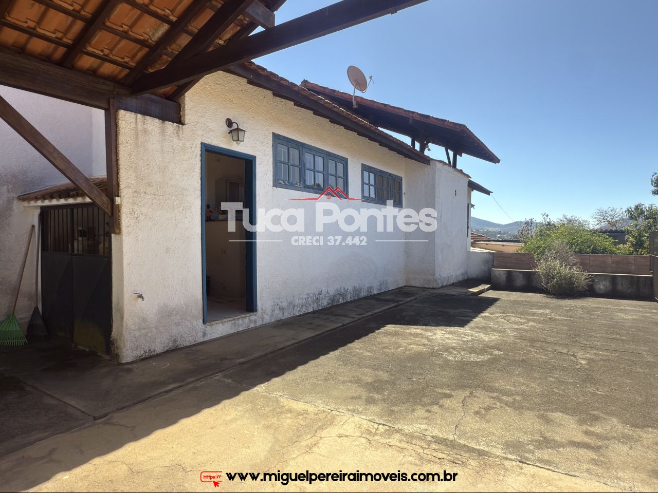 Rua residencial e nobre - Casa de serra | Código:C90