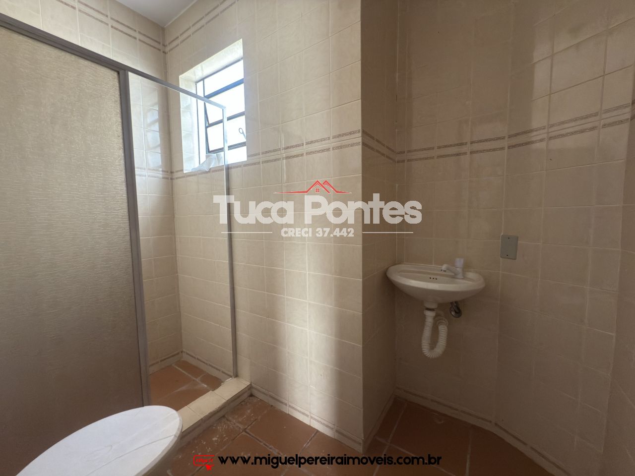 Rua residencial e nobre - Casa de serra | Código:C90