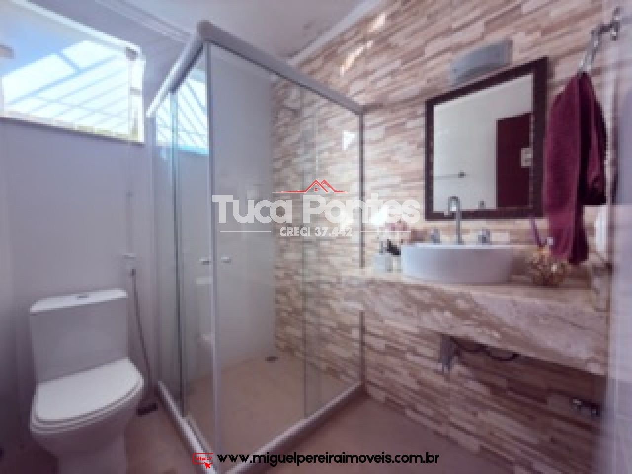 Com 5 quartos, piscina e churrasqueira - E terraço com vista para respirar  | Código:C1201
