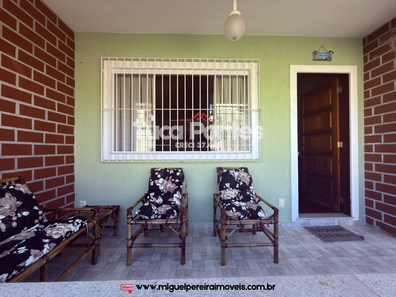 Com 5 quartos, piscina e churrasqueira - E terraço com vista para respirar  | Código:C94