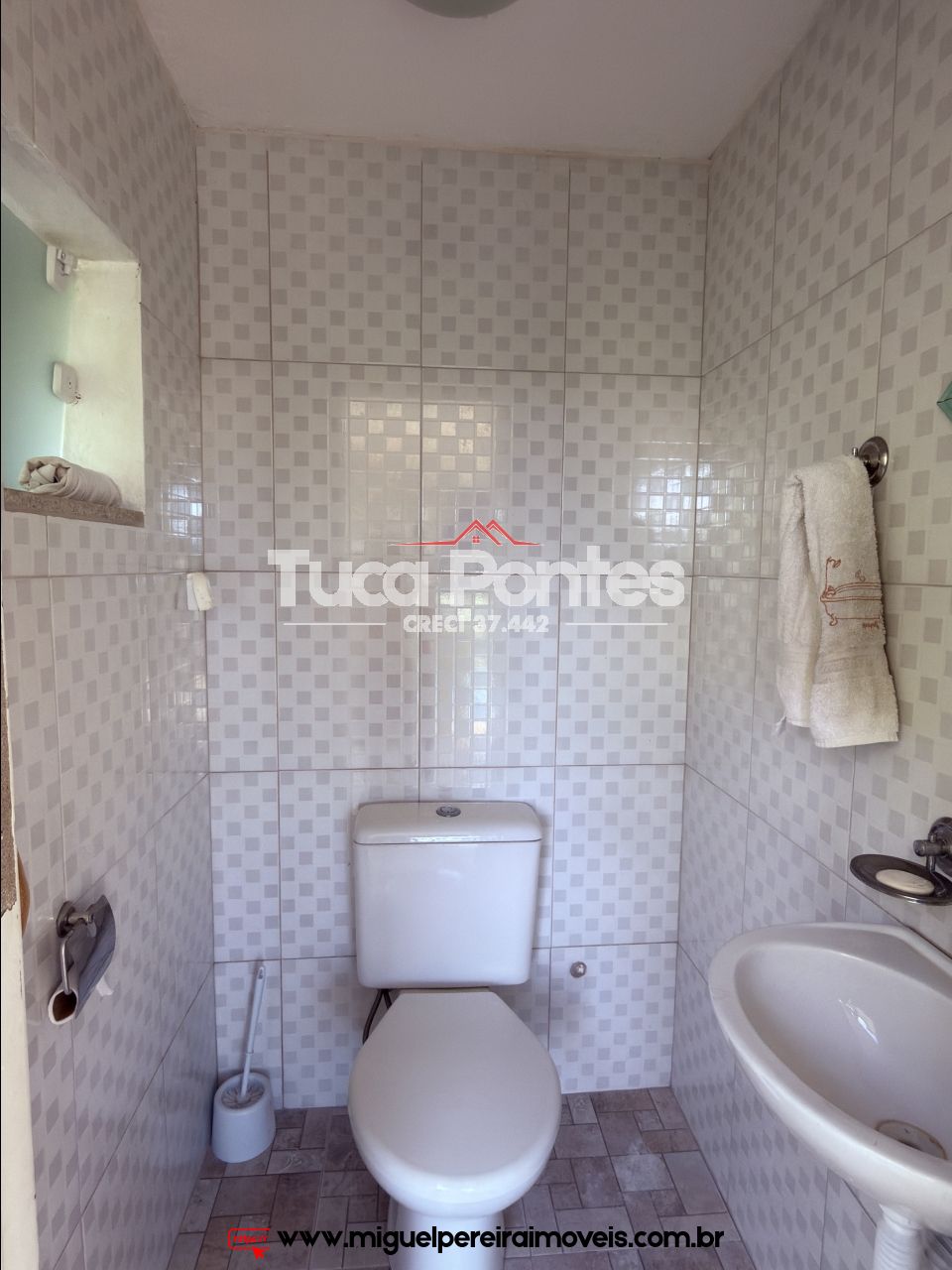 Com 5 quartos, piscina e churrasqueira - E terraço com vista para respirar  | Código:C94
