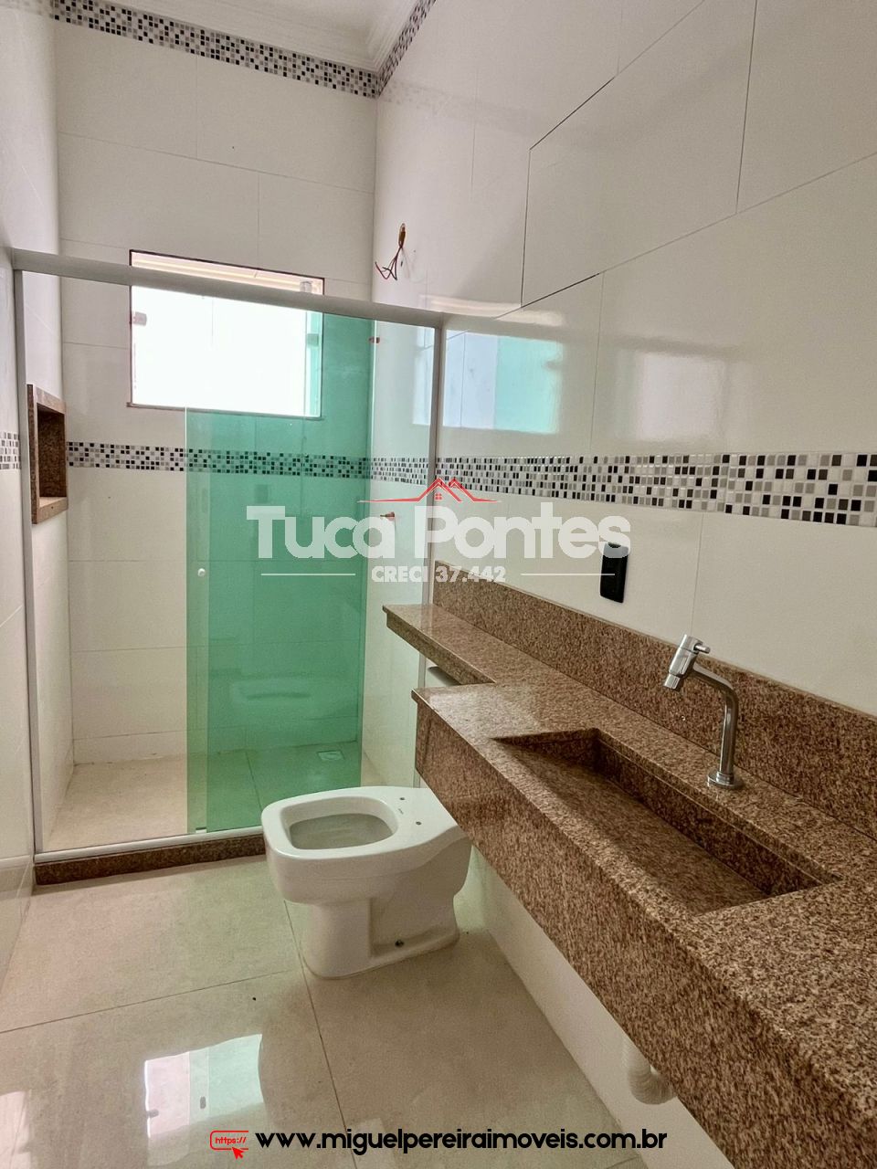 Casa nova com bom acabamento - Toda linear e boa vizinhança | Código:C70