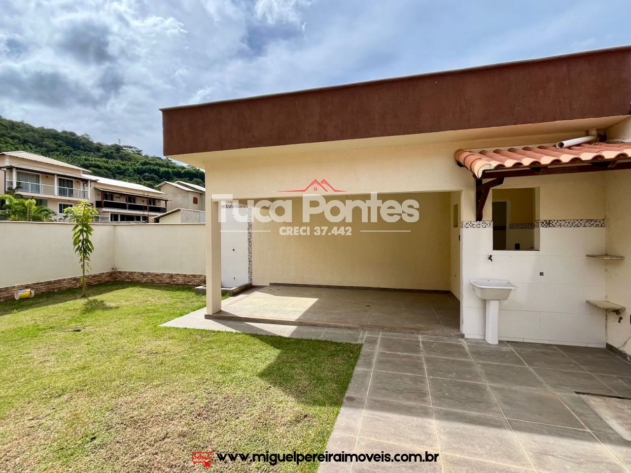 Casa nova com bom acabamento - Toda linear e boa vizinhança | Código:C70