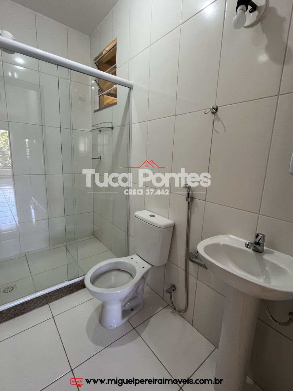 Apartamento para aluguel com 2 quartos  - Na Rua Bonifácio Portela | Código:L4