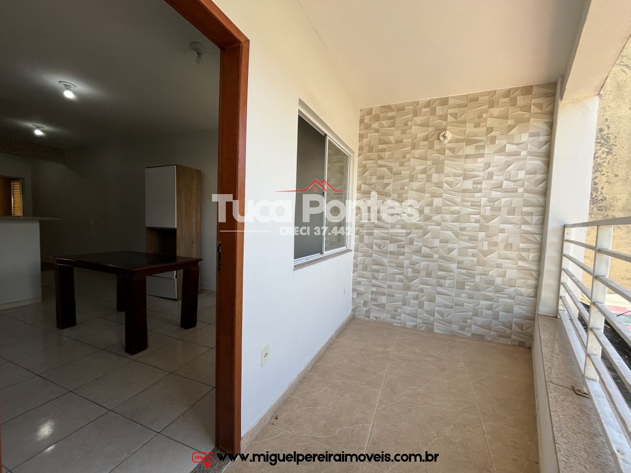Apartamento para aluguel com 2 quartos  - Na Rua Bonifácio Portela | Código:L4