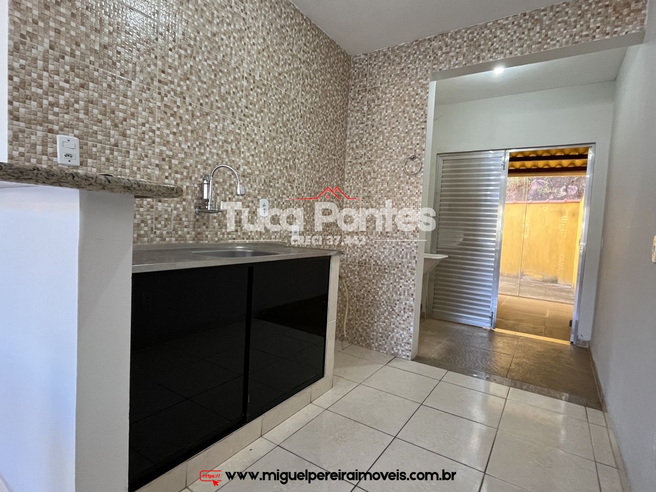 Apartamento para aluguel com 2 quartos  - Na Rua Bonifácio Portela | Código:L4