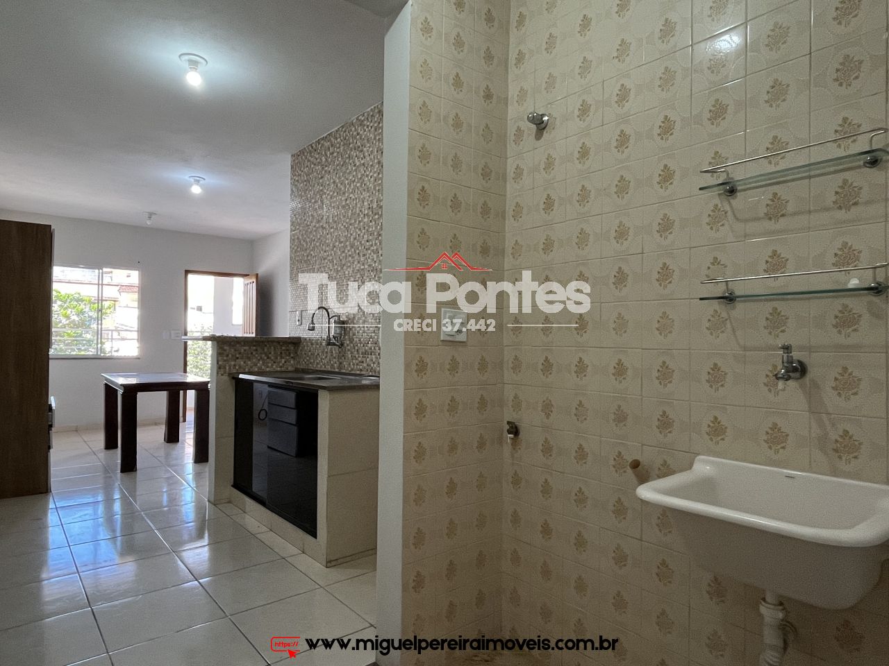Apartamento para aluguel com 2 quartos  - Na Rua Bonifácio Portela | Código:L4