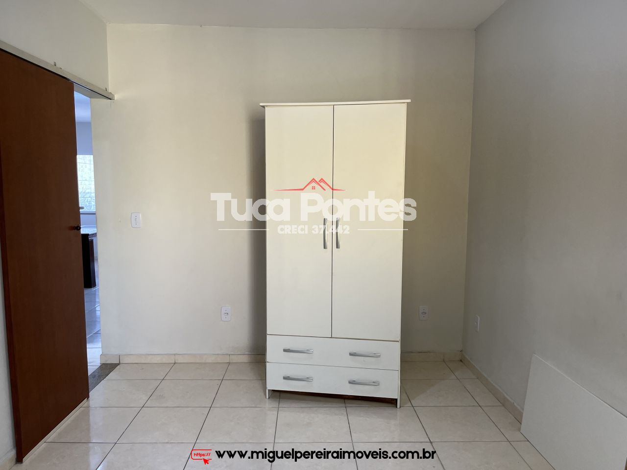 Apartamento para aluguel com 2 quartos  - Na Rua Bonifácio Portela | Código:L4