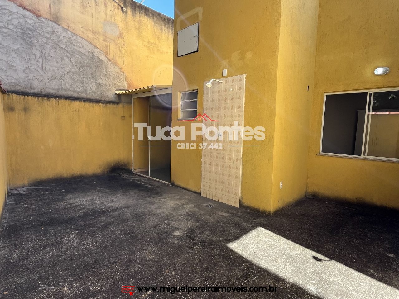 Apartamento para aluguel com 2 quartos  - Na Rua Bonifácio Portela | Código:L4