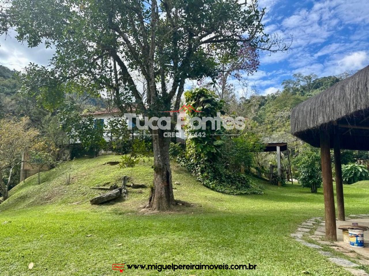 Sítio medindo 148.000 m2 - Com 5 quartos sendo 4 suítes  | Código:S1000