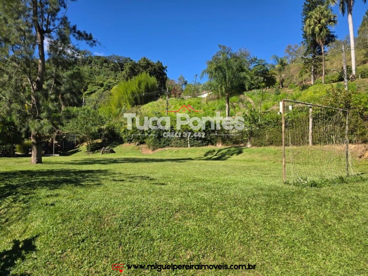 Sítio medindo 148.000 m2 - Com 5 quartos sendo 4 suítes  | Código:S1000