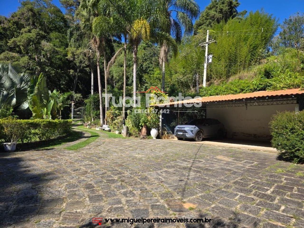 Sítio medindo 148.000 m2 - Com 5 quartos sendo 4 suítes  | Código:S1000