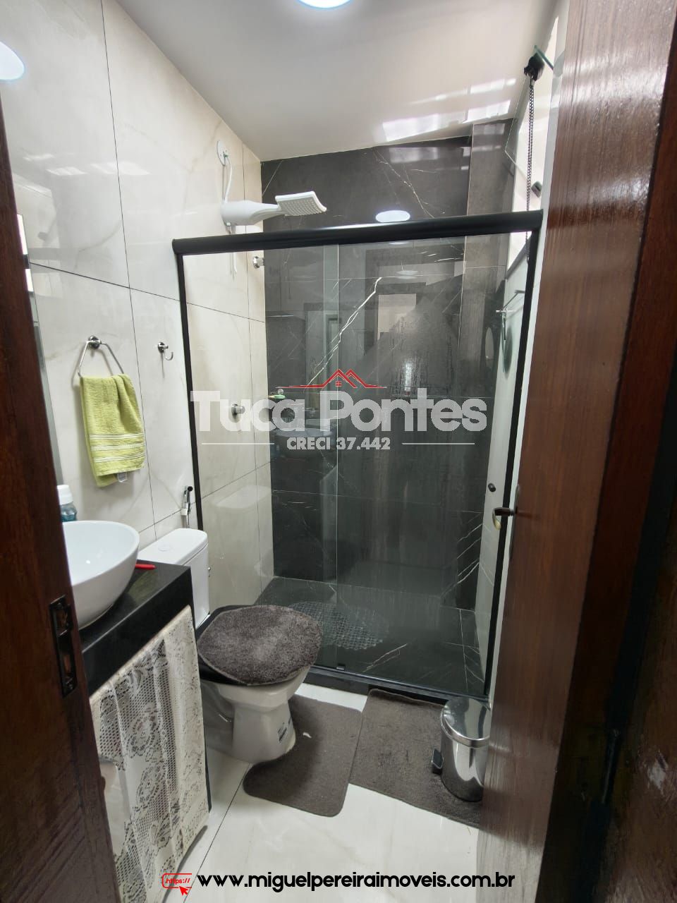 Casa nova  - Em terreno plano  | Código:C32