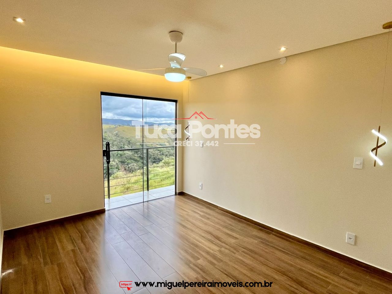 Conforto e sofisticação - Com vista para as montanhas | Código:C14
