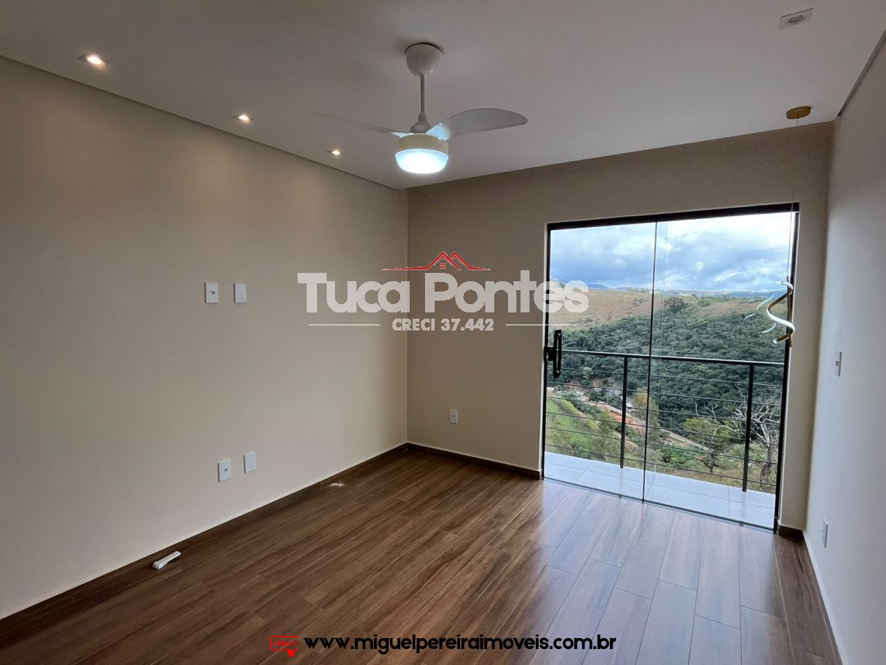 Conforto e sofisticação - Com vista para as montanhas | Código:C14