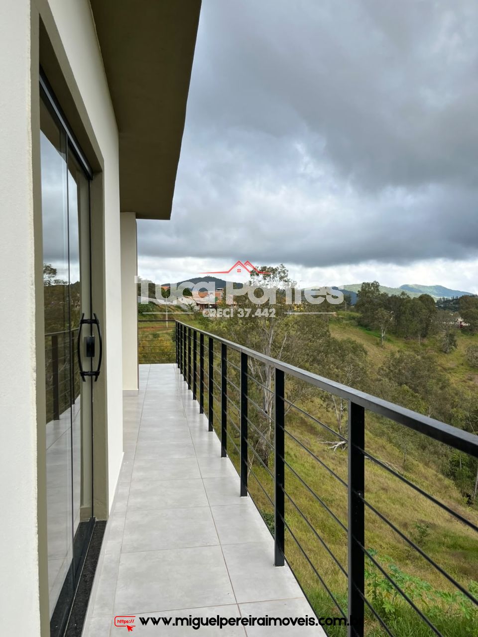 Conforto e sofisticação - Com vista para as montanhas | Código:C14