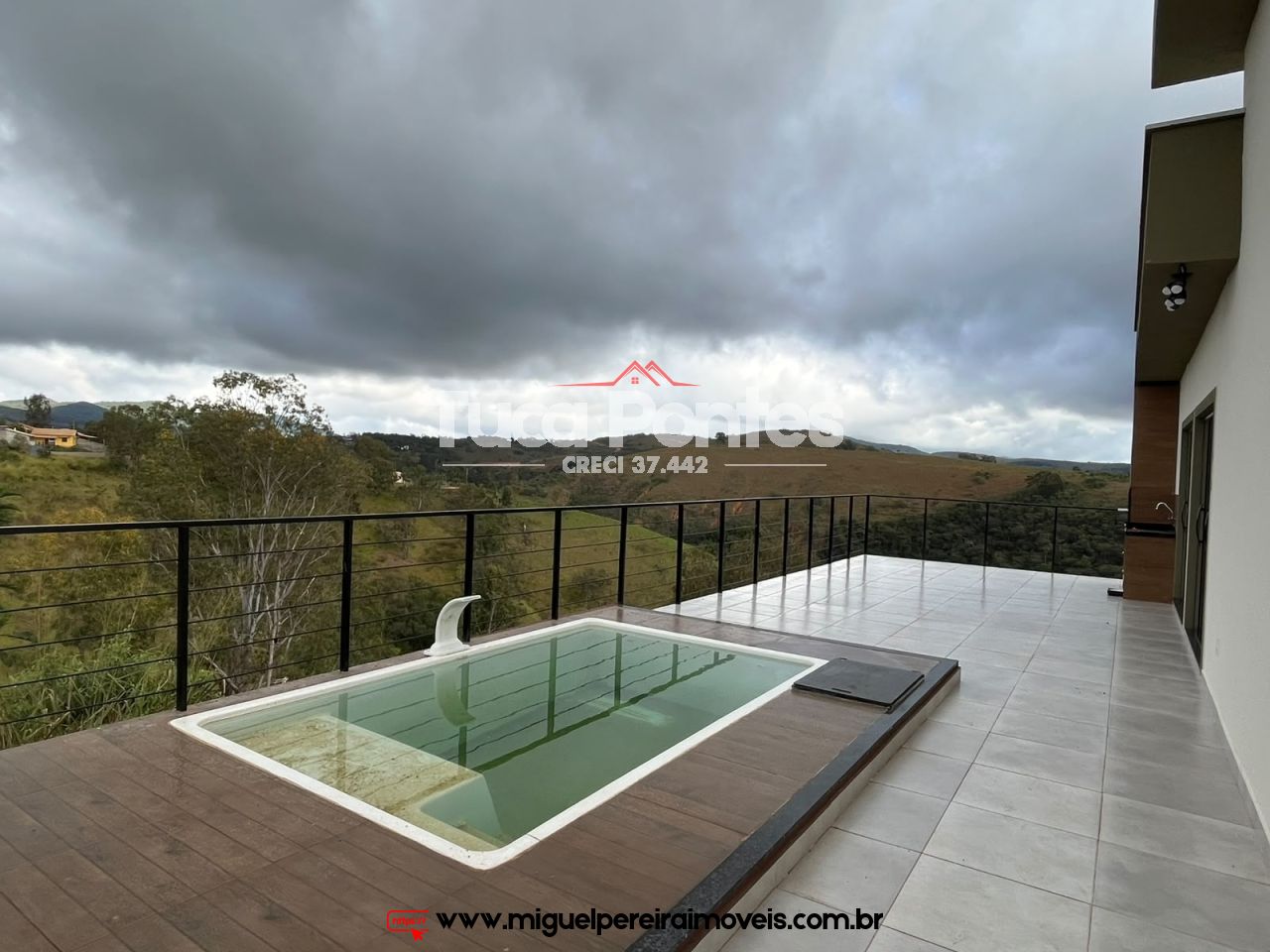 Conforto e sofisticação - Com vista para as montanhas | Código:C14