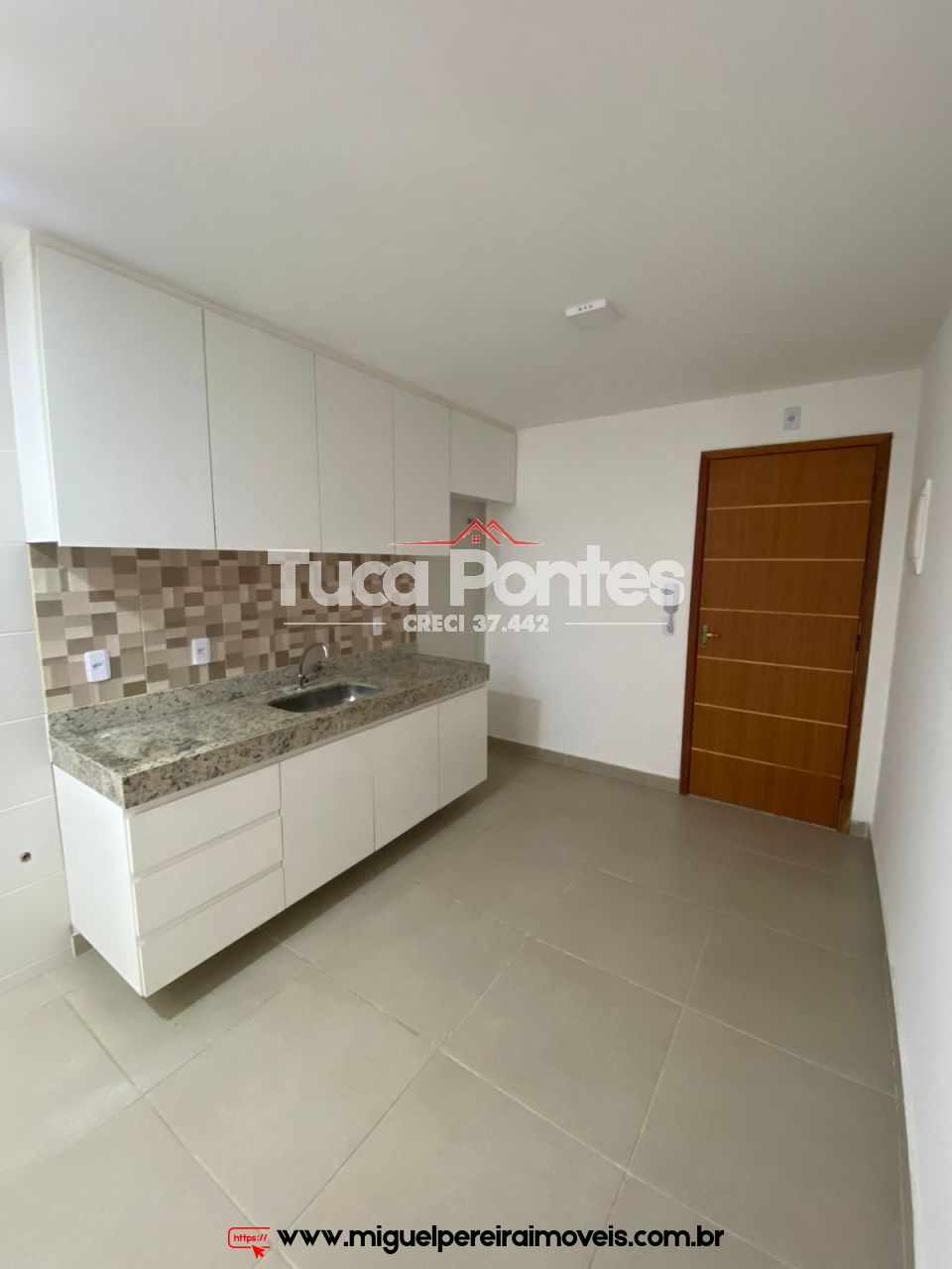 Apartamento para alugar - No Centro de Miguel Pereira | Código:L1
