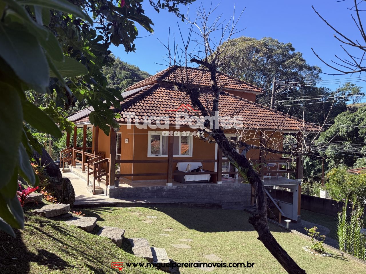 Mini Chácara  - Casa seminova, horta, pomar e jardim | Código:C15